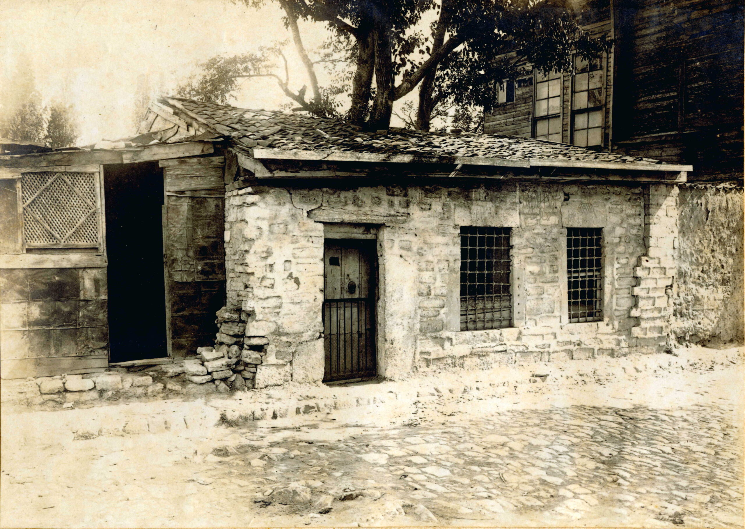 Seydiah Baba Tomb and Haziresi