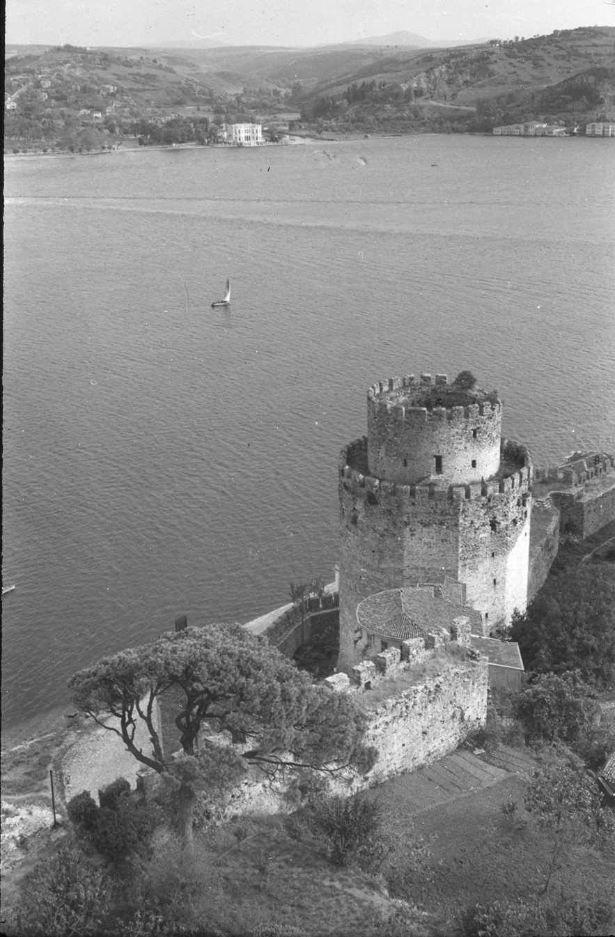 Rumeli Hisarı Halil Paşa Kulesi
