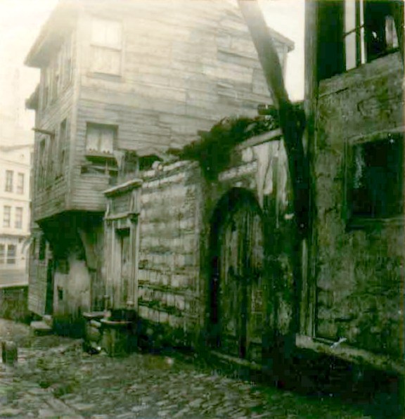 Acem Ağa Mescidi ve Çeşmesi