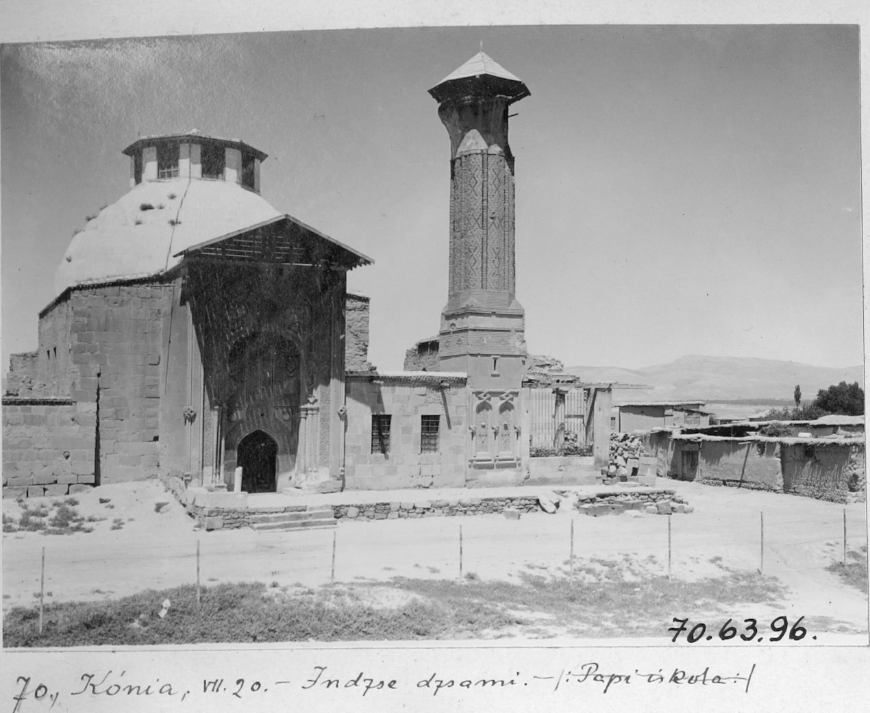 İnce Minareli Medrese
