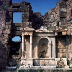 Vespasianus Anıtı