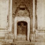 Karamanoğlu İbrahim Bey Türbesi Kapısı