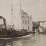 Ortaköy Camii Önünden Vapur Geçişi