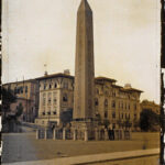 Obelisk ve Tapu Kadastro Binası