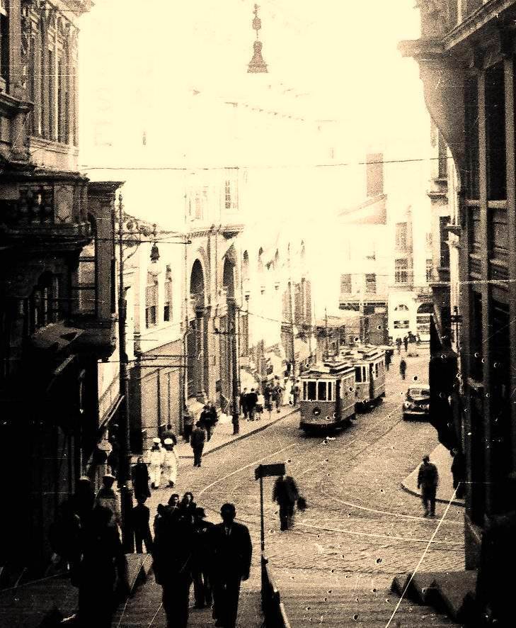 Yüksek Kaldırım’dan Karaköy’e Bakış