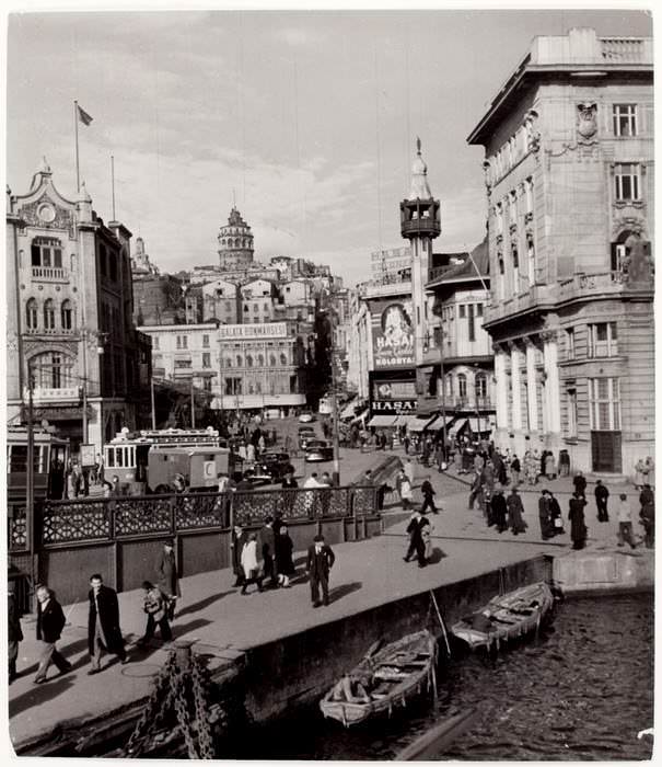 Bridge Üzerindeki İskeleden Karaköy’e Bakış