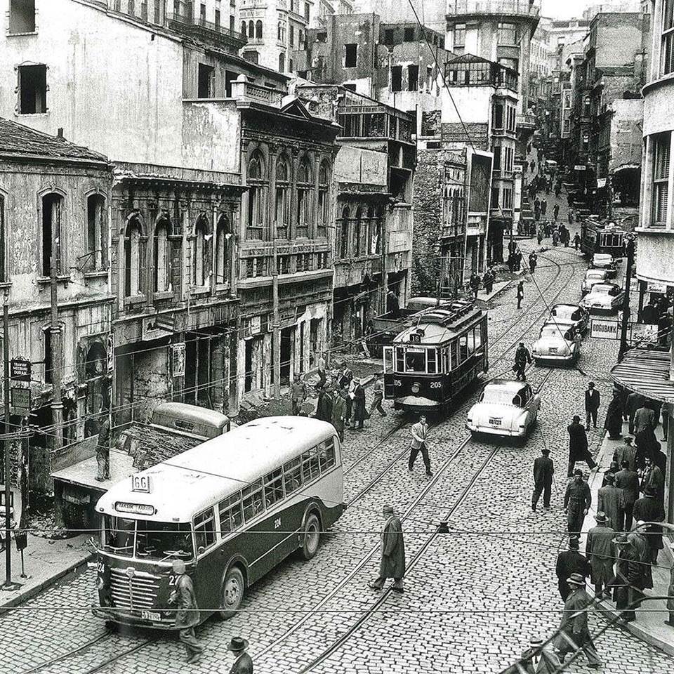 Yıkımlardan Önce Karaköy