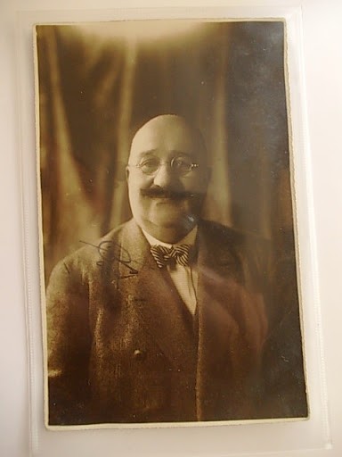 MÜHİM İNSANLAR — Portre / kişi görseli