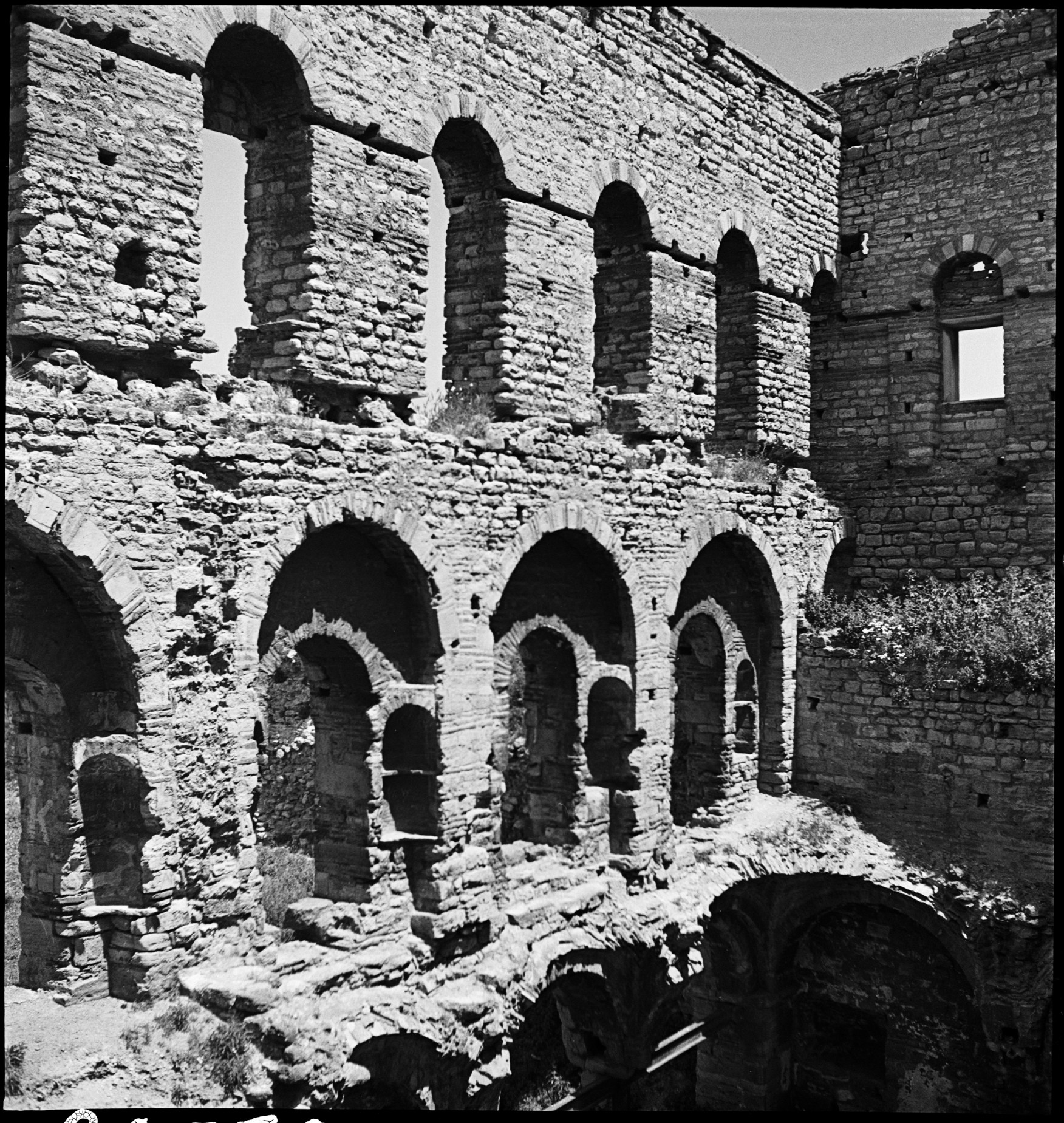 TEKFUR SARAYI 1937....3