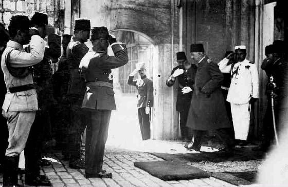 HANEDANLAR — Portre / kişi görseli