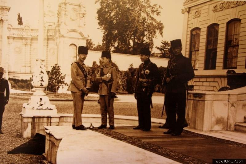 dolmabahçe önünde şehzdelerin bayramlaşması