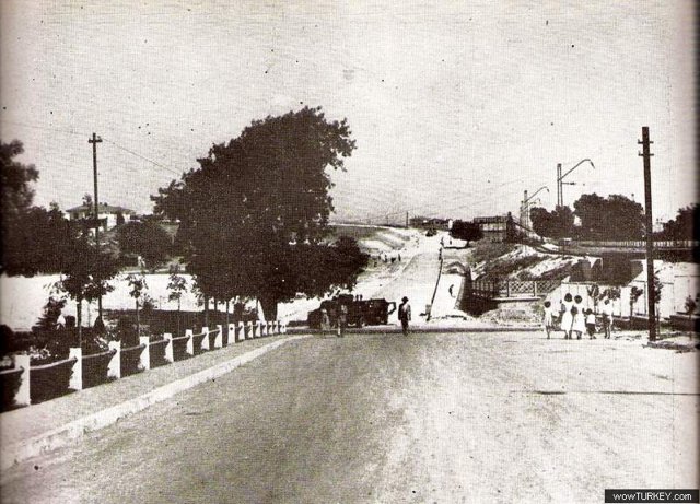florya tren istasyonunun önü