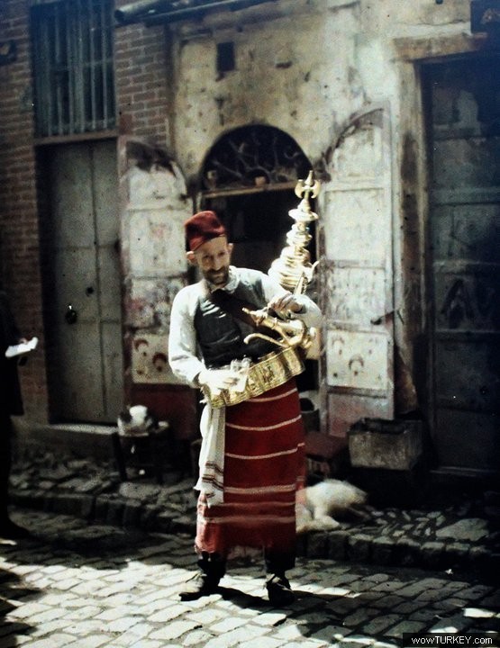 ERHAN DEMIR stanbul Serbetcisi