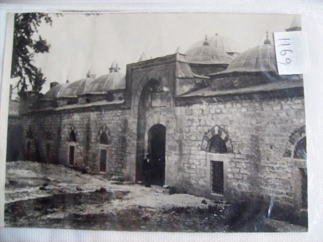 şehzadebaşı camii avlusu