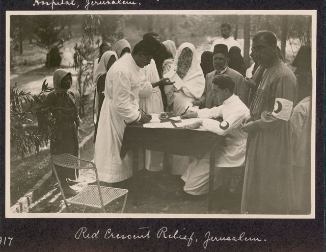 Red Crescent relief, Jerusalem, 1917