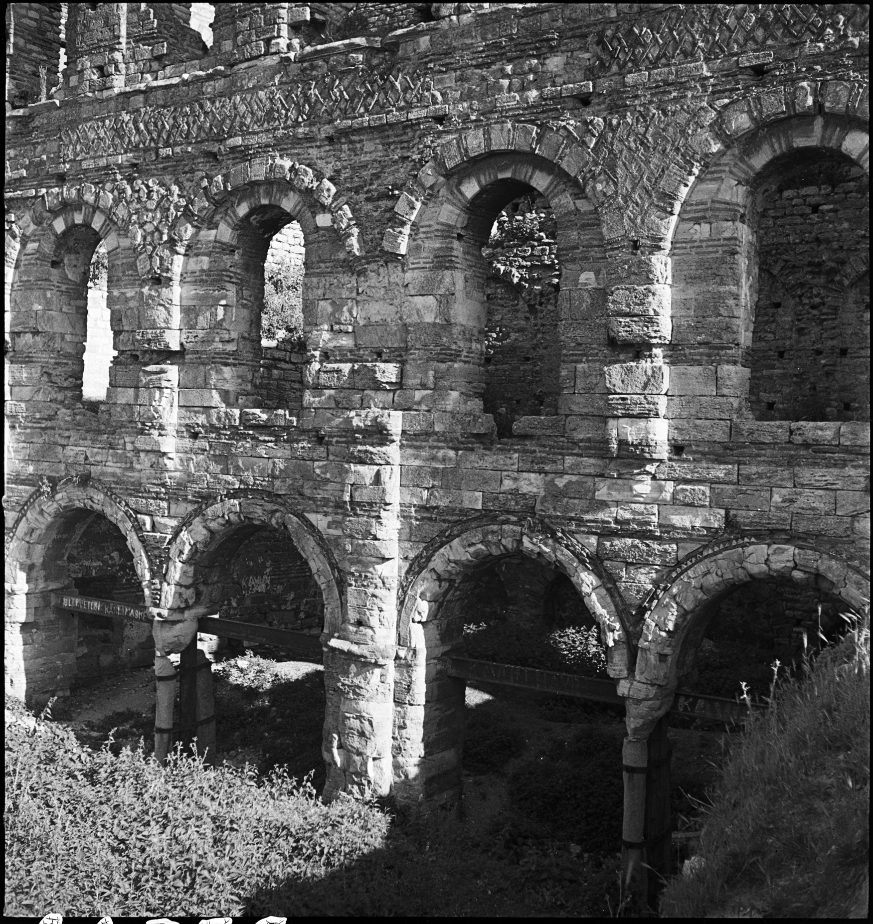TEKFUR SARAYI 1937....5