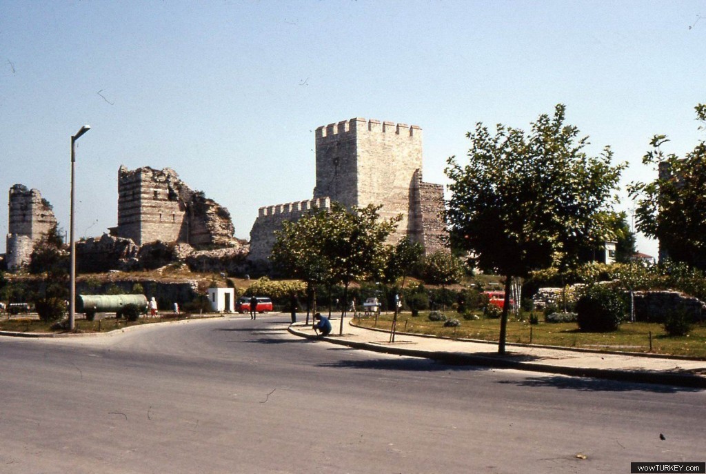 Rifat Behar 1965AotIstanbul19