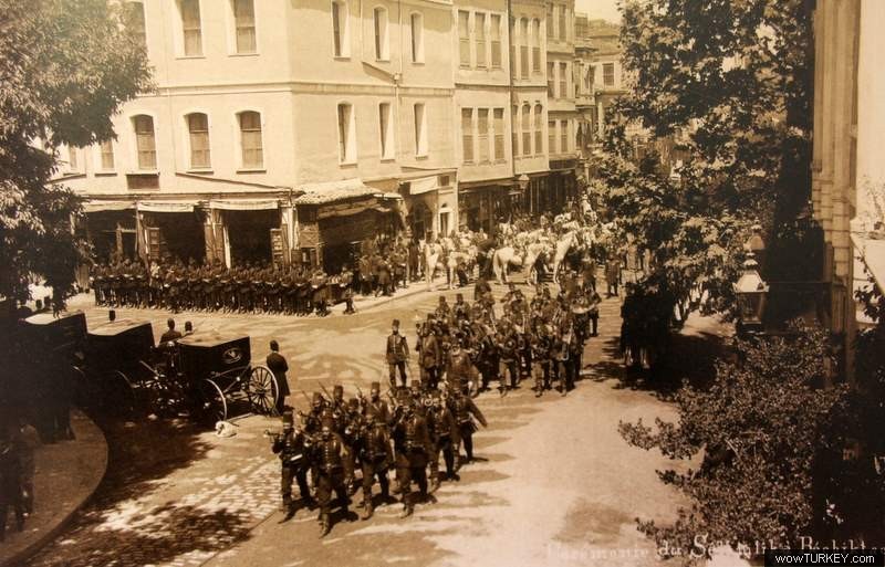 beşiktaşta cuma selamlığı 18980-1890