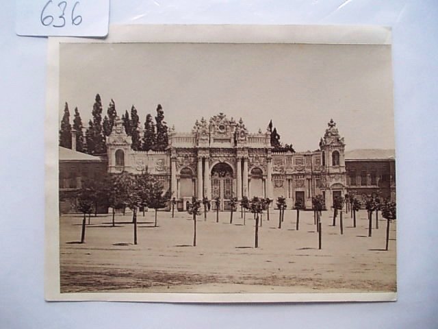DOLMABAHÇE ve ÇIRAĞAN — Arşiv görseli