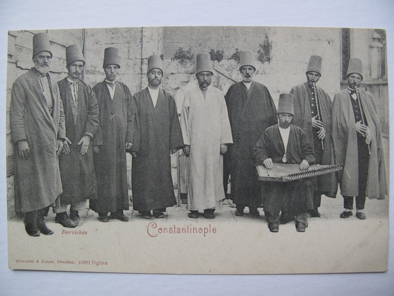 mevlevi dervişleri