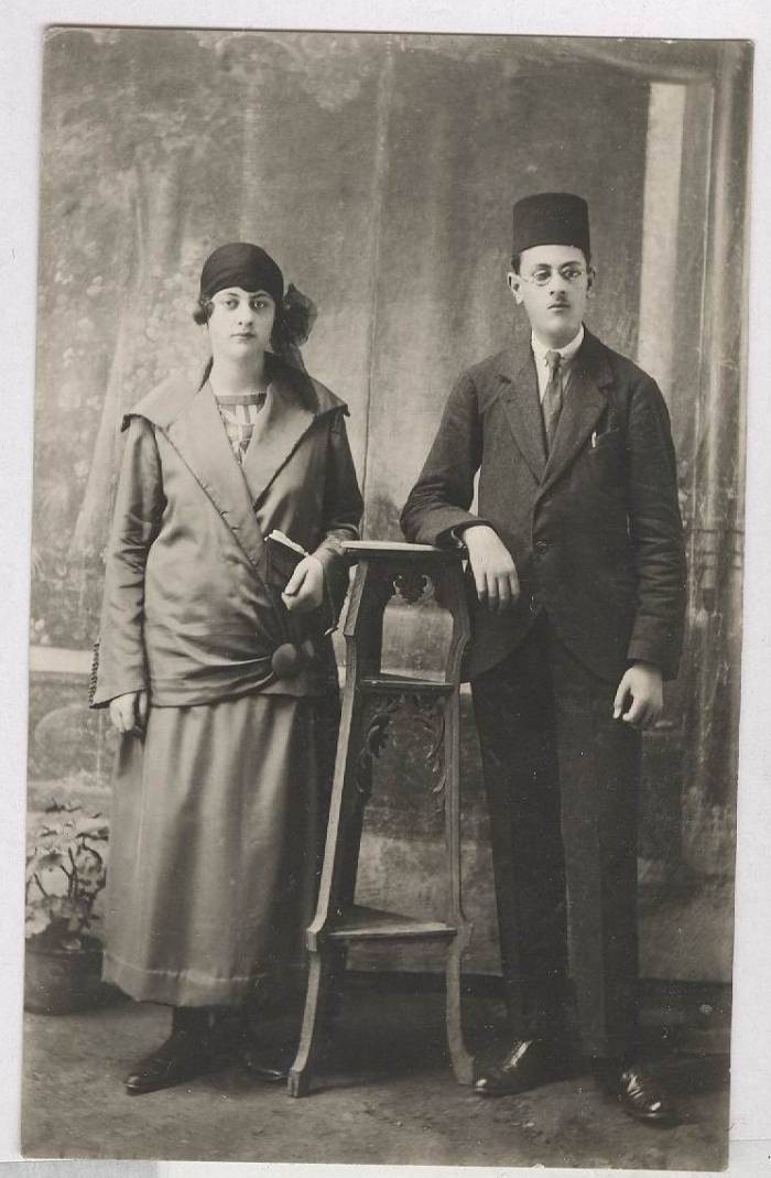 1924-OSMANLI-AILE-GORUNUS-STUDYO-FOTOGRAF  34731388 0