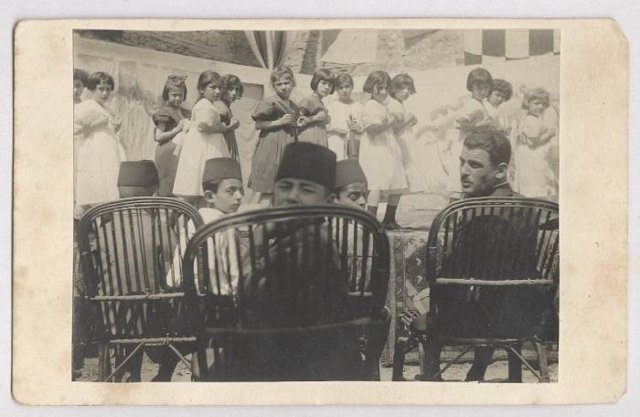 OSMANLI-COCUK-MUSAMERESI-GORUNUS-FOTOGRAF  32960500 0