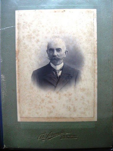 SİMALAR — Portre / kişi görseli