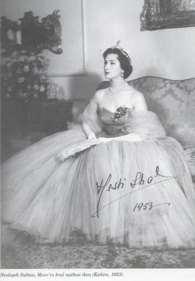 HANEDANLAR — Portre / kişi görseli