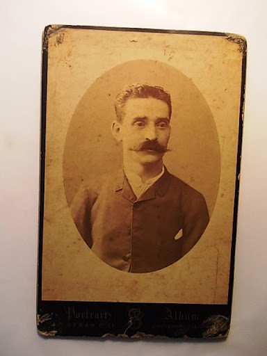 SİMALAR — Portre / kişi görseli