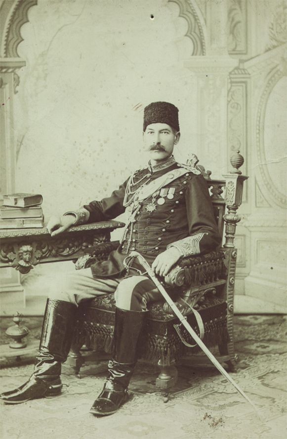 HÜNKAR YAVERİ