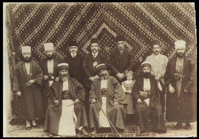girit kandiye horasınlı dergahı  ve bektaşiler