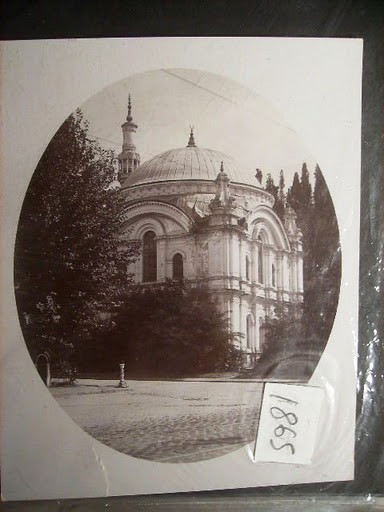 DOLMABAHÇE ve ÇIRAĞAN — Arşiv görseli