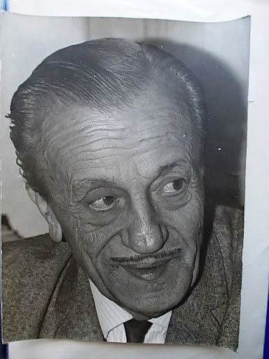 MÜHİM  İNSANLAR — Portre / kişi görseli