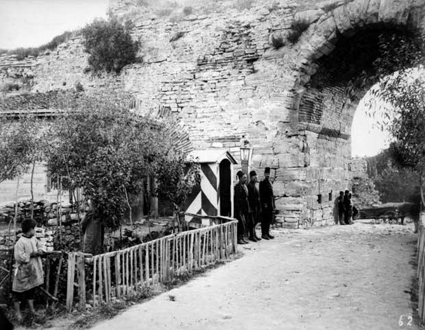 SURLAR — Arşiv görseli
