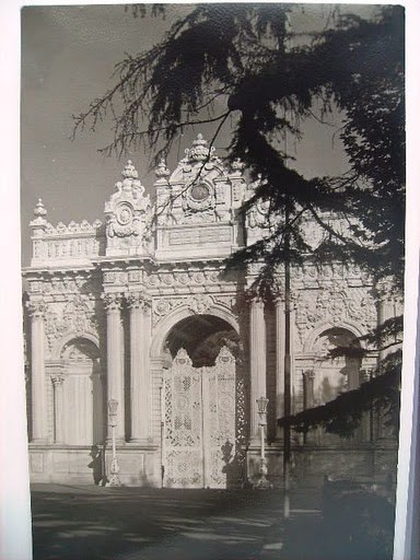 DOLMABAHÇE ve ÇIRAĞAN — Arşiv görseli