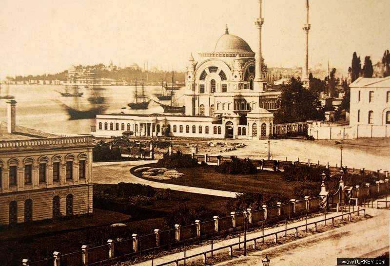 DOLMABAHÇE ve ÇIRAĞAN — Arşiv görseli