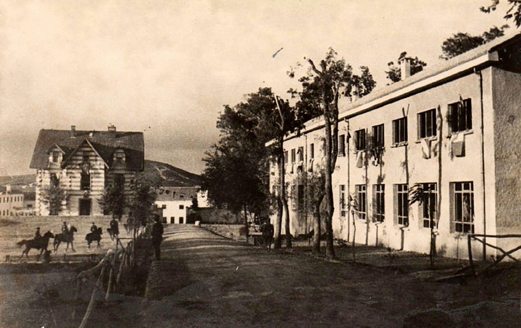 AYAZAĞA BİNİCİLİK OKULU 1938