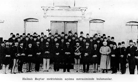 MÜHİM İNSANLAR — Portre / kişi görseli