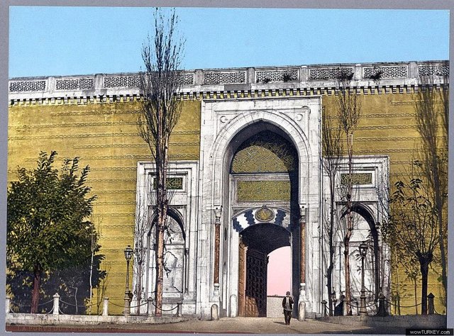 ofaltuntas Imperial gate Topkapi Palace Istan