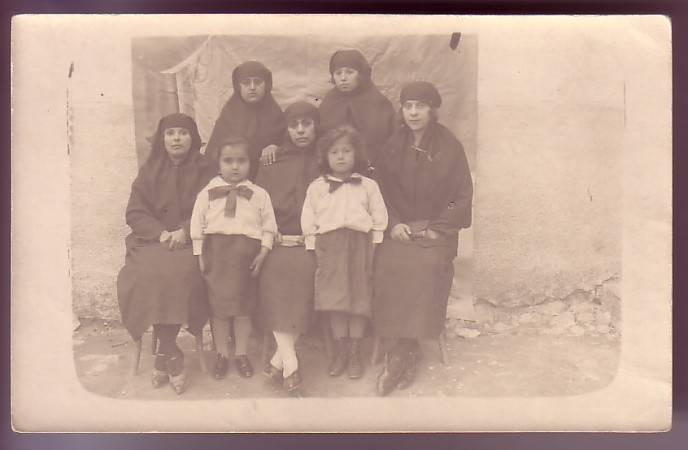 OSMANLI-HANIMLAR-VE-KIZLARI-KONULU-ESKI-FOTOGRAF  20592574 0