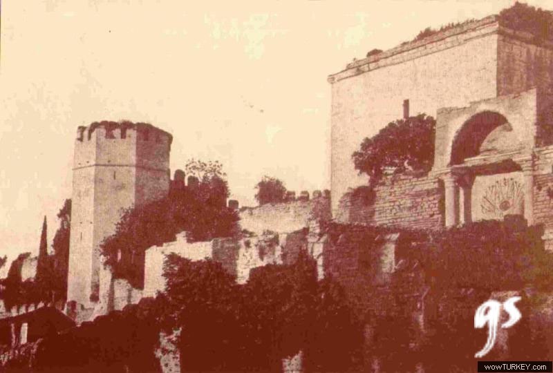 sguner Yedikule surlari