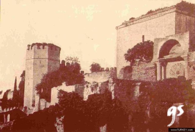 sguner Yedikule surlari