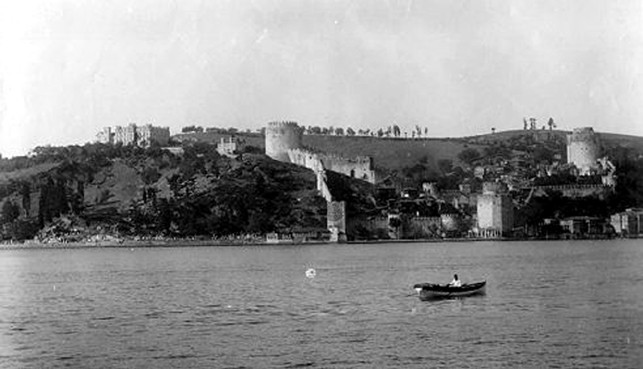 002his-Bogaz-h- Bosphore- Chateaux d'Europe