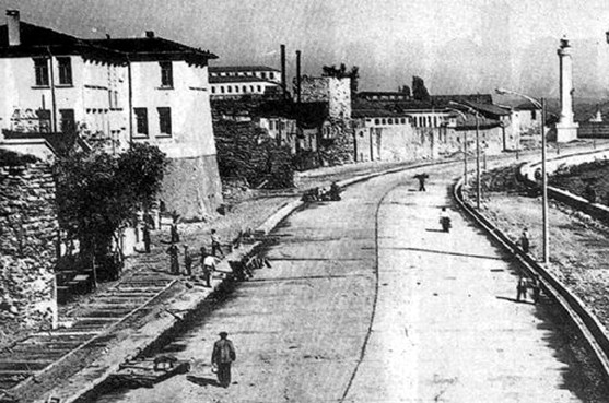 001-Sur ici- yenikapi-1950