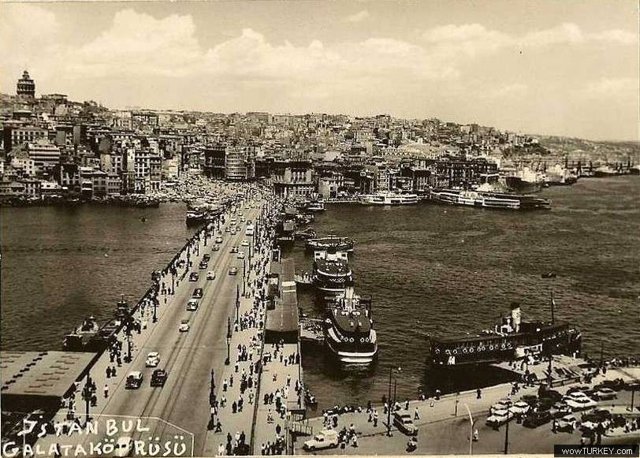 sguner 1Galata koprusu 1950