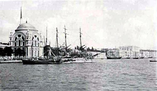 Dolmabahçe Sarayı Camisi