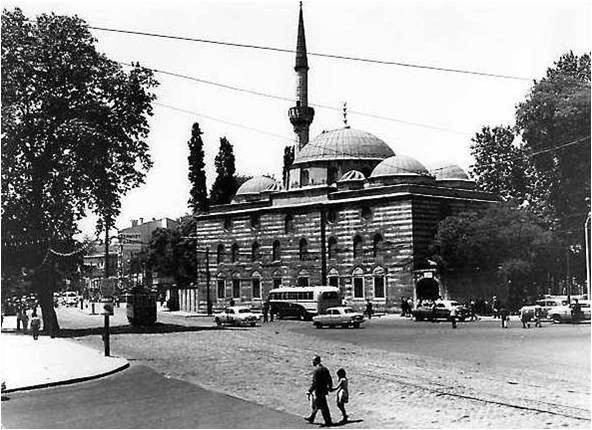 BEŞİKTAŞ-SİNAN PAŞA CAMİİ