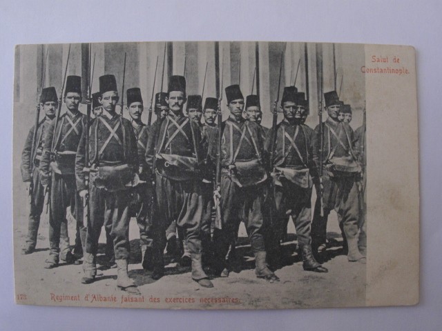 arnavut askerler