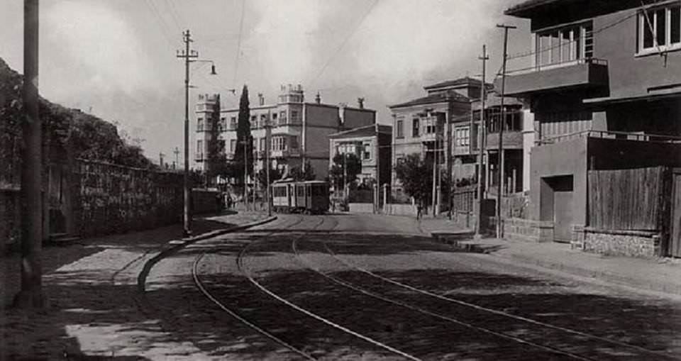 İzmir Göztepe Valikonağı Caddesi