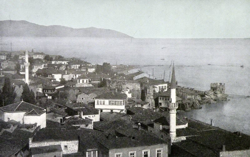 Trabzon/Trebizond: A general view (Source: H. Hepworth, Through Armenia on Horseback , London, 1898)